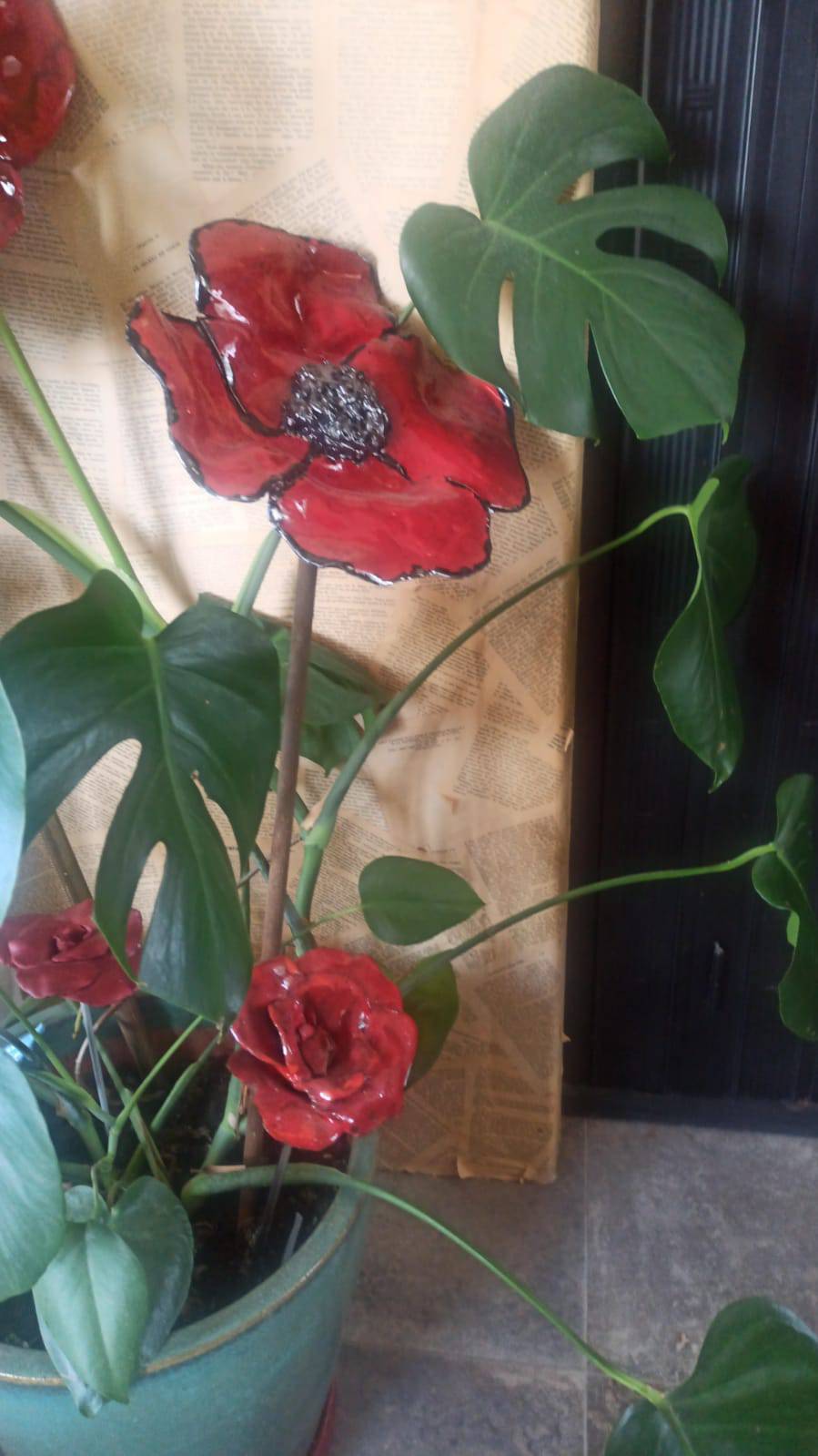 Coquelicot rouge — fleur en céramique, Éclosions Brutes